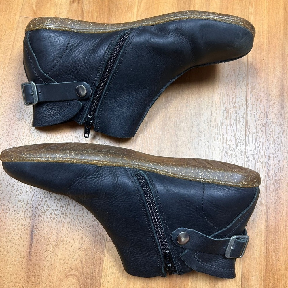Gabriela Ephrem Women’s Elegant Black Leather Ankle Booties Size 37 - Picture 3 of 13